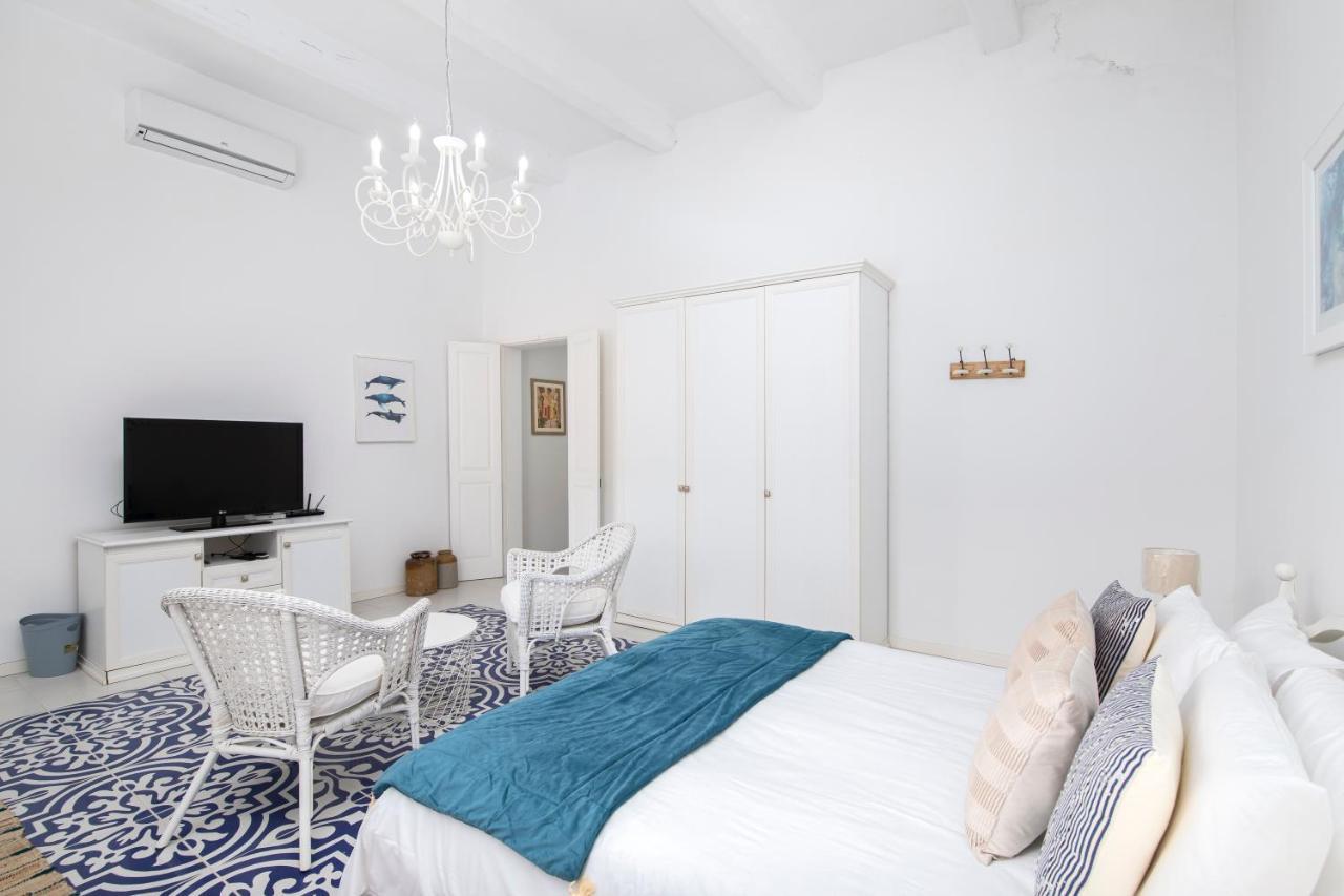 Chic, Stylish Traditional Townhouse With Terrace - St. Paul'S Bay Exteriér fotografie