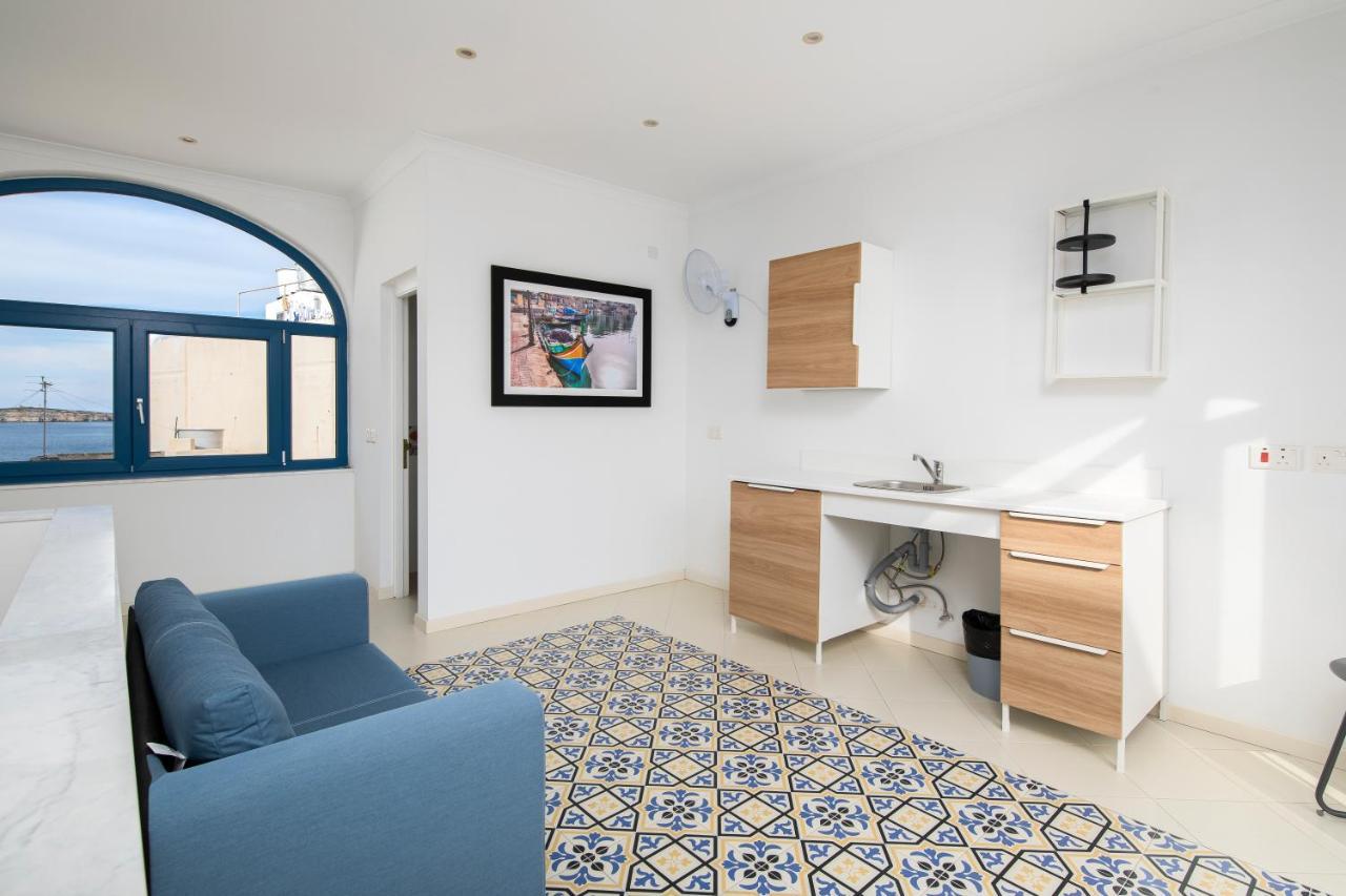 Chic, Stylish Traditional Townhouse With Terrace - St. Paul'S Bay Exteriér fotografie